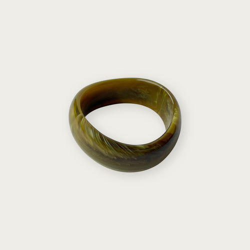 Kaki Bangle